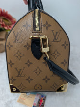 LOUIS VUITTON MONOGRAM TRUNK SPEEDY 25 BANDOLIERE, LIKE NEW