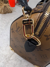 LOUIS VUITTON MONOGRAM TRUNK SPEEDY 25 BANDOLIERE, LIKE NEW