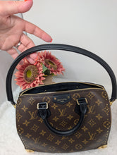 LOUIS VUITTON MONOGRAM TRUNK SPEEDY 25 BANDOLIERE, LIKE NEW