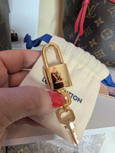 LOUIS VUITTON MURAKAMI WHITE MULTICOLOR SPEEDY 25 BANDOLIERE, LIKE NEW