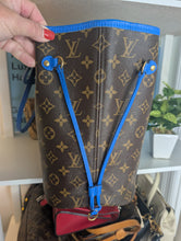 LOUIS VUITTON LIMITED EDITION IKAT NEVERFULL MM, BLUE COLORWAY, EXCELLENT