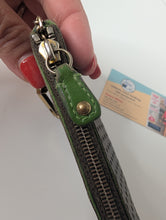 LOUIS VUITTON LIMITED EDITION PERFORATED 💚 GREEN KEY CLES