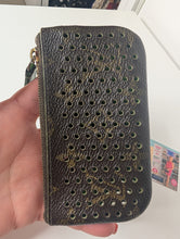 LOUIS VUITTON LIMITED EDITION PERFORATED 💚 GREEN KEY CLES