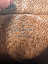 LOUIS VUITTON MONOGRAM ST GERMAIN GM 28 CROSSBODY, EXCELLENT