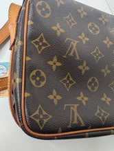 LOUIS VUITTON MONOGRAM ST GERMAIN GM 28 CROSSBODY, EXCELLENT