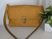 LOUIS VUITTON CITRINE EMPREINTE FASCINANTE BAG