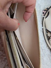 LOUIS VUITTON WILD AT HEART ZIPPY WALLET, MINT