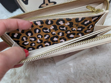 LOUIS VUITTON WILD AT HEART ZIPPY WALLET, MINT