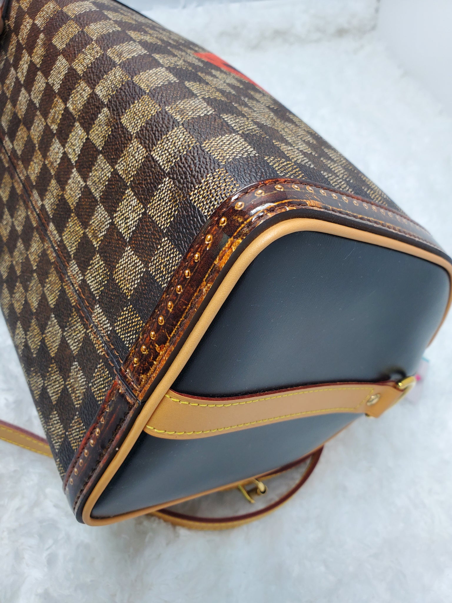 Louis Vuitton Speedy Bandouliere limited edition time trunk Multiple colors  Leather ref.895676 - Joli Closet