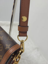 LOUIS VUITTON DAUPHINE MM