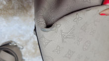 LOUIS VUITTON GALET MAHINA BABYLONE BB CROSSBODY