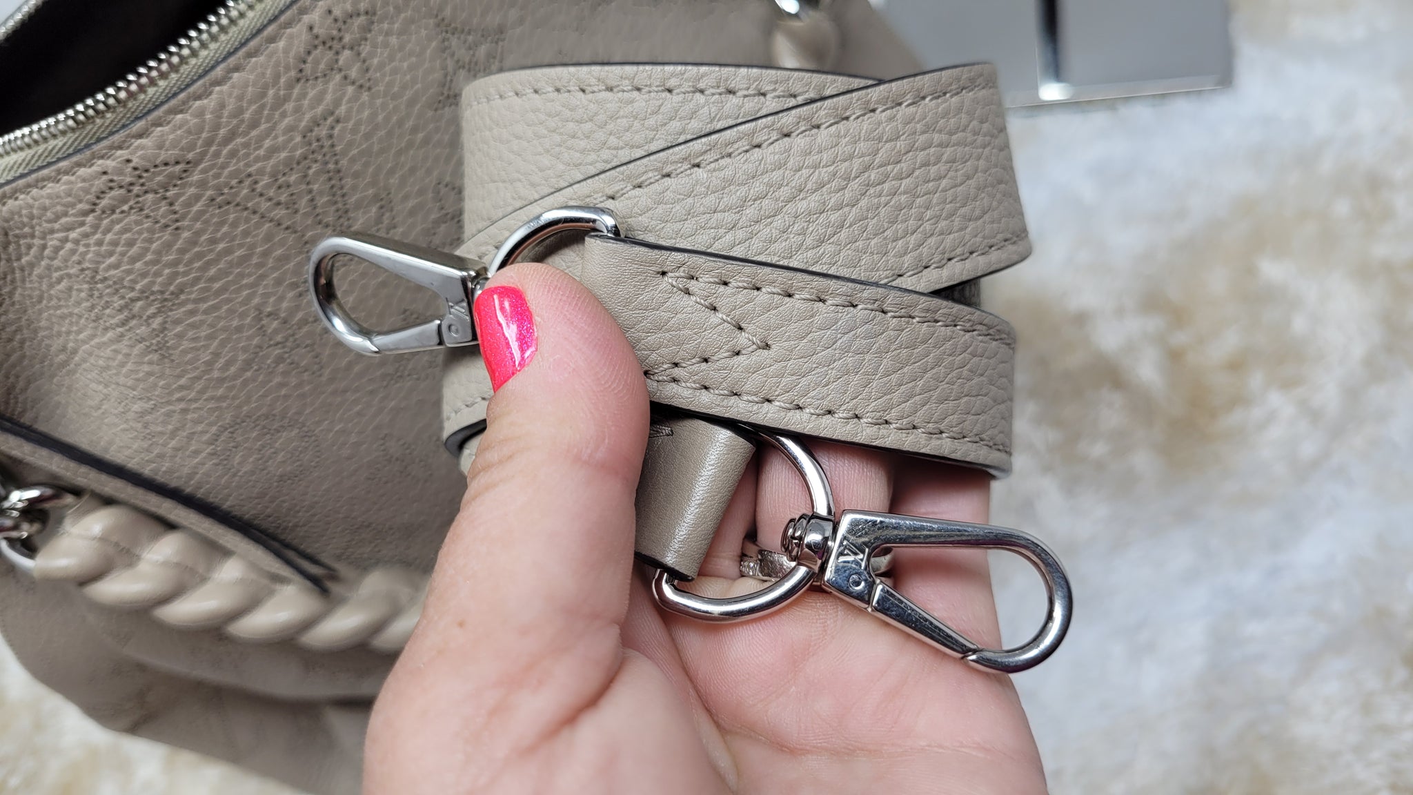 Louis Vuitton Babylone BB Two-Way Bag Galet Beige Mahinda Leather –  ＬＯＶＥＬＯＴＳＬＵＸＵＲＹ