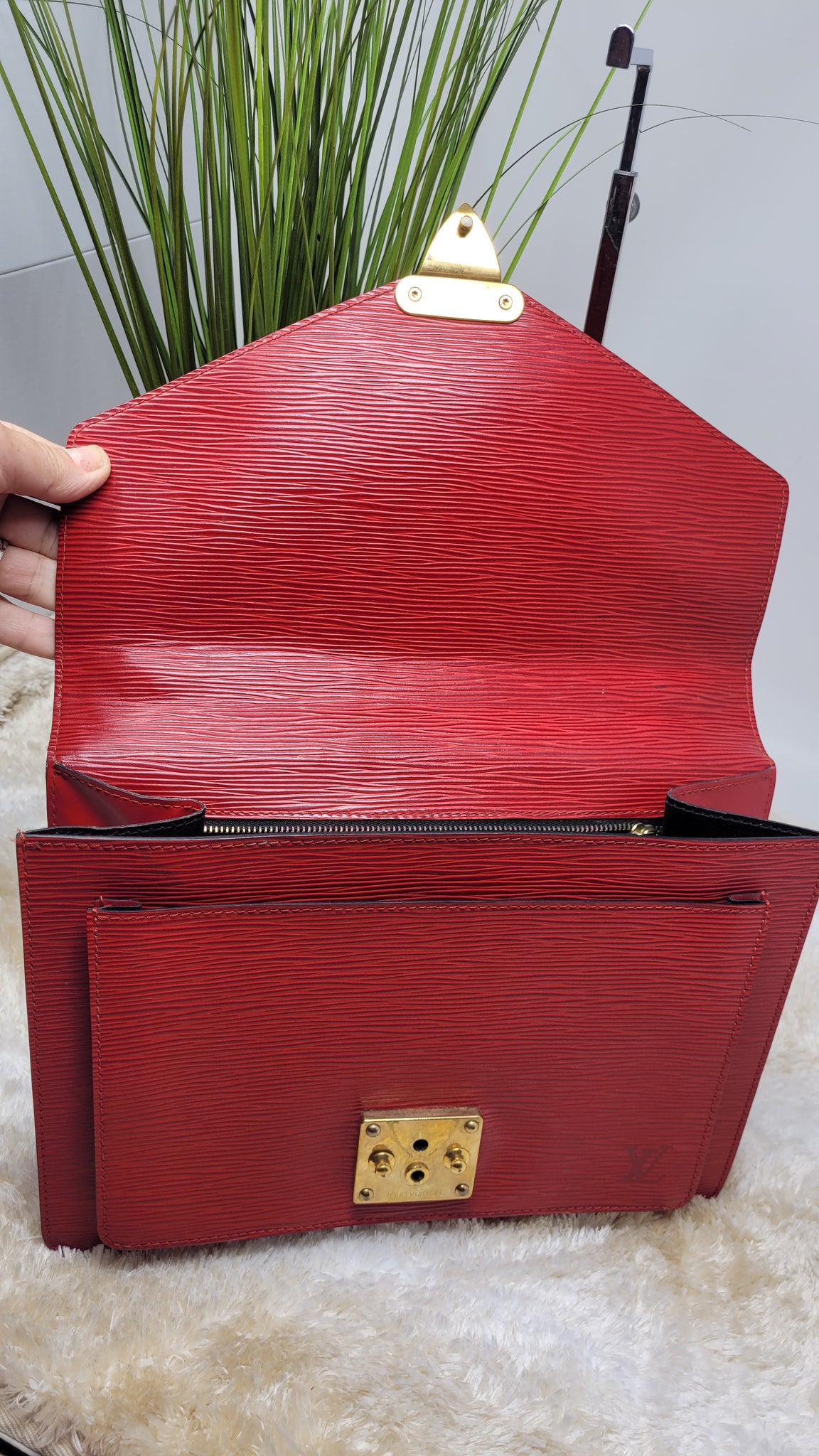 Authentic Louis Vuitton Epi Monceau Red Leather Handbag Push -  Norway