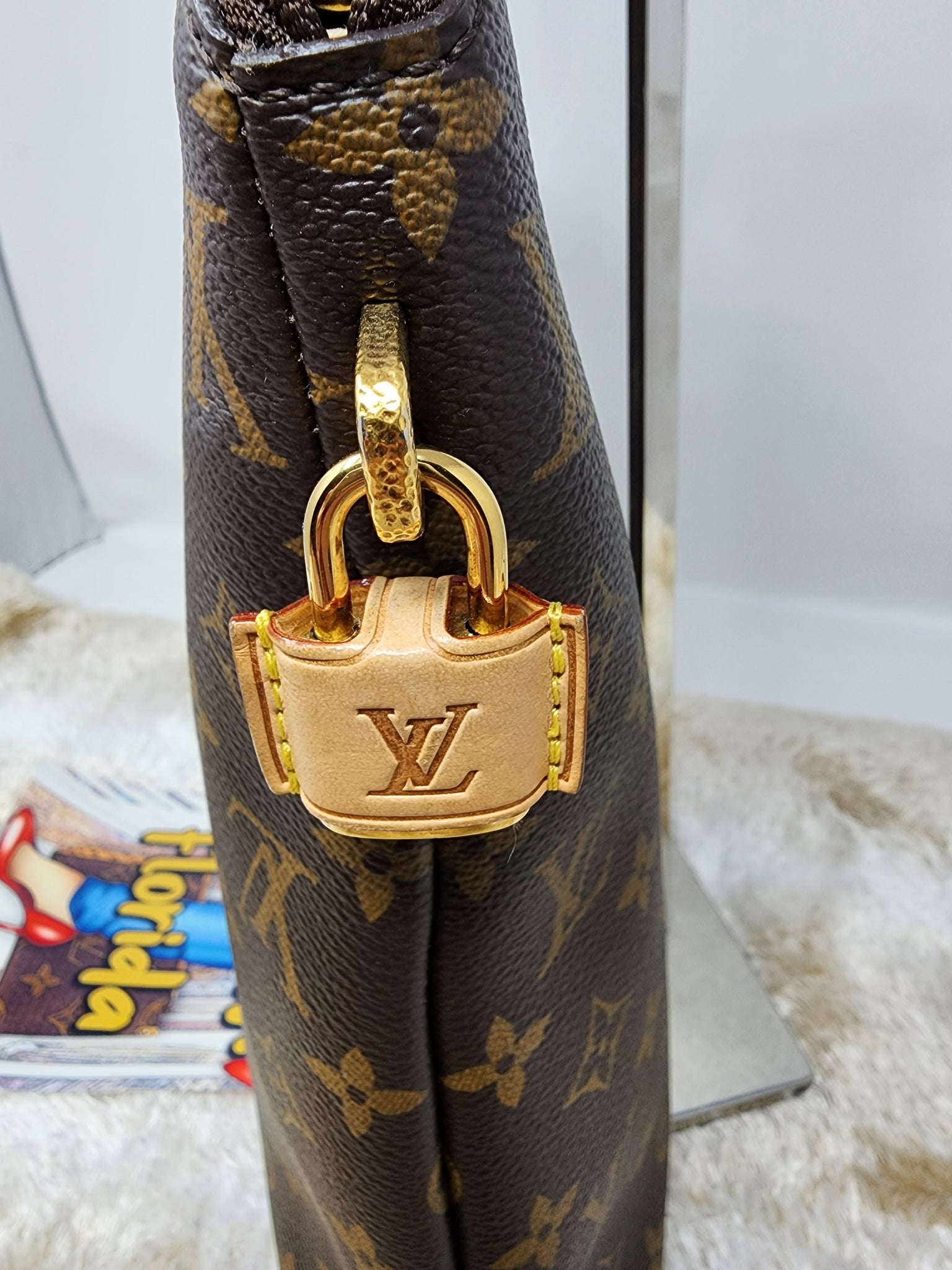 LOUIS VUITTON Monogram Lockit Bag [ReSale]