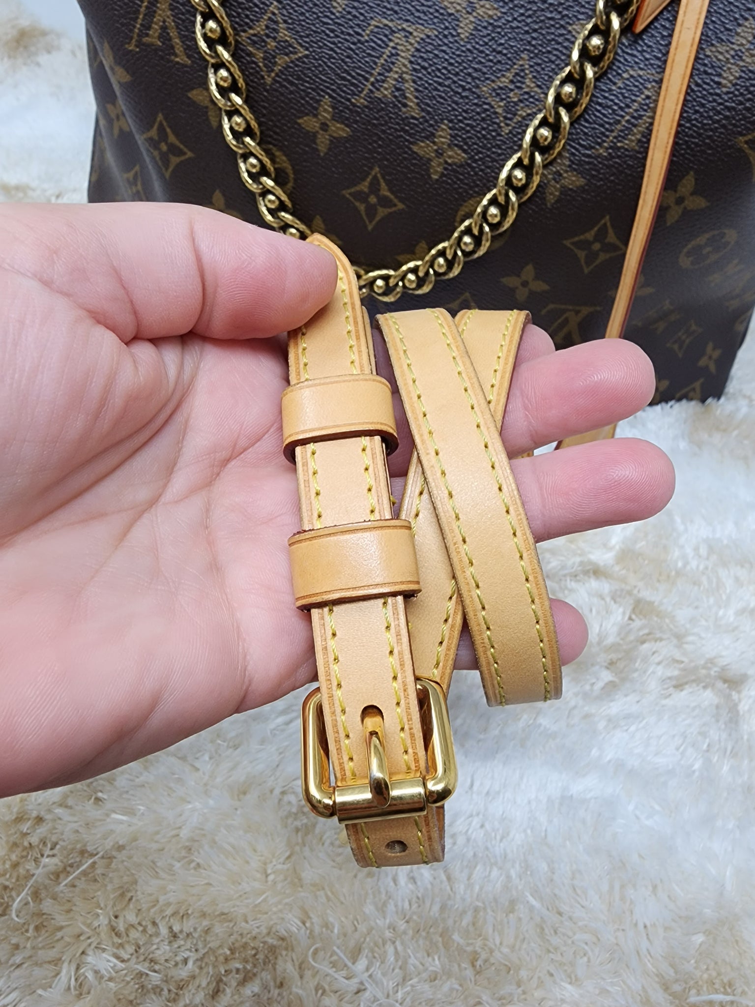 Louis Vuitton Lockit Chain Handbag