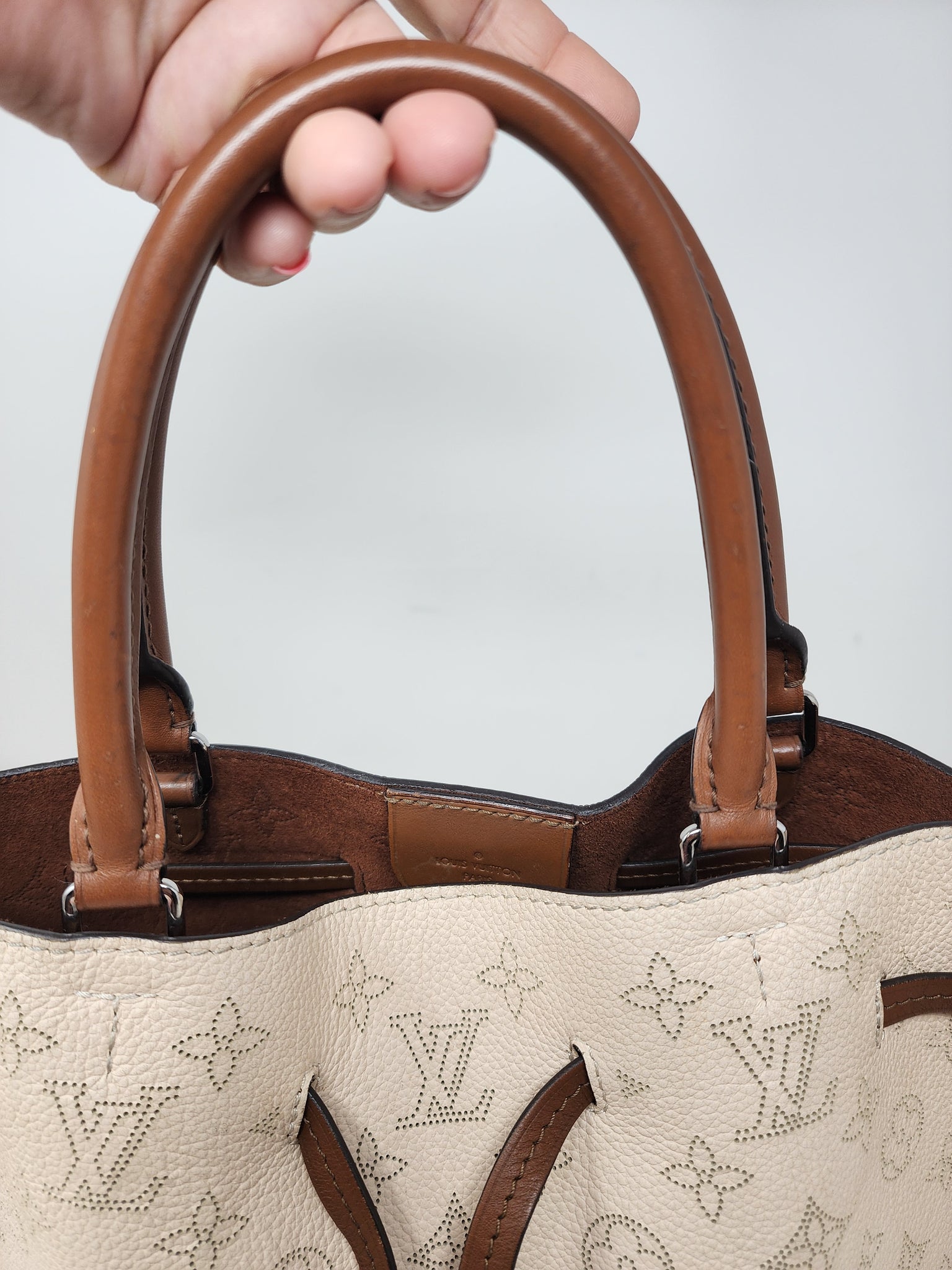Louis Vuitton Girolata Handbag Mahina Leather at 1stDibs